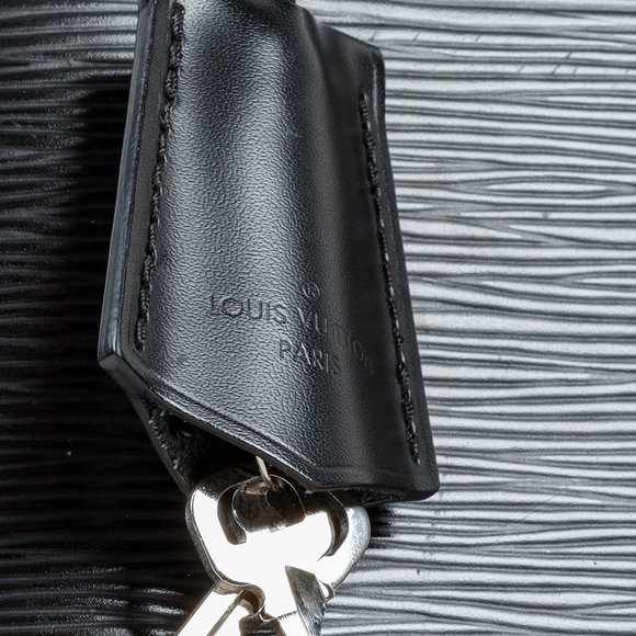 Louis Vuitton Alma PM Black Epi Leather - Picture 8 of 12